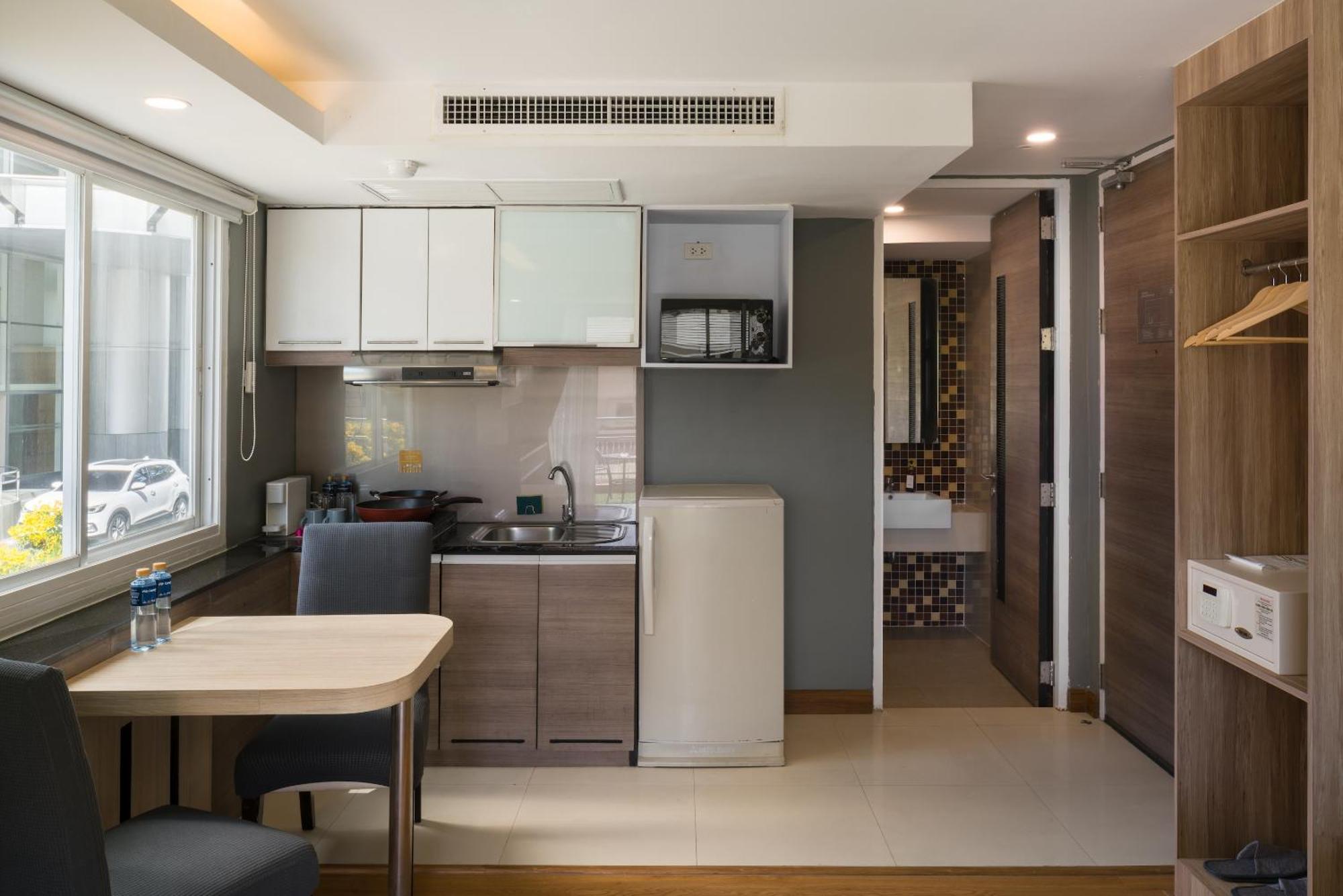 Aspira Suites Sukhumvit 20 Bangkok Ngoại thất bức ảnh